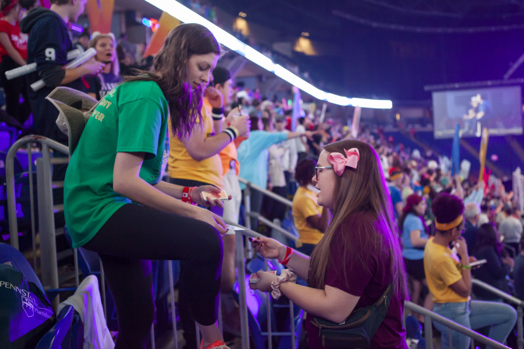 2019 THON Sunday two people play poker